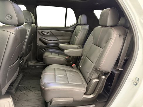 Used 2023 Chevrolet Traverse RS w/ LPO, Floor Liner Package AWD/4WD image 10