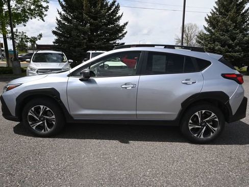 Used 2024 Subaru Crosstrek 2.0i Premium w/ Popular Package #3 AWD/4WD image 2