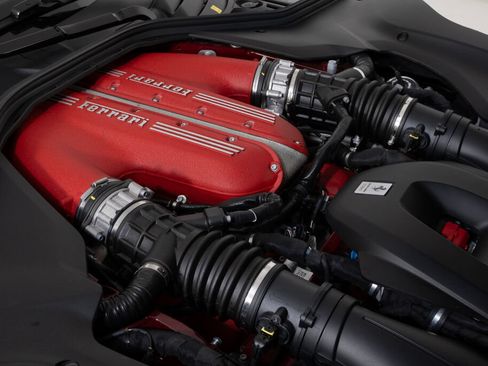 Used 2025 Ferrari 12Cilindri RWD image 25