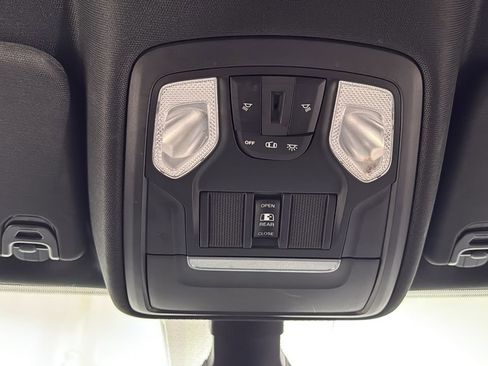 Used 2019 RAM 1500 Big Horn image 11