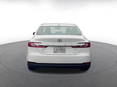 Used 2025 Toyota Camry LE image 12