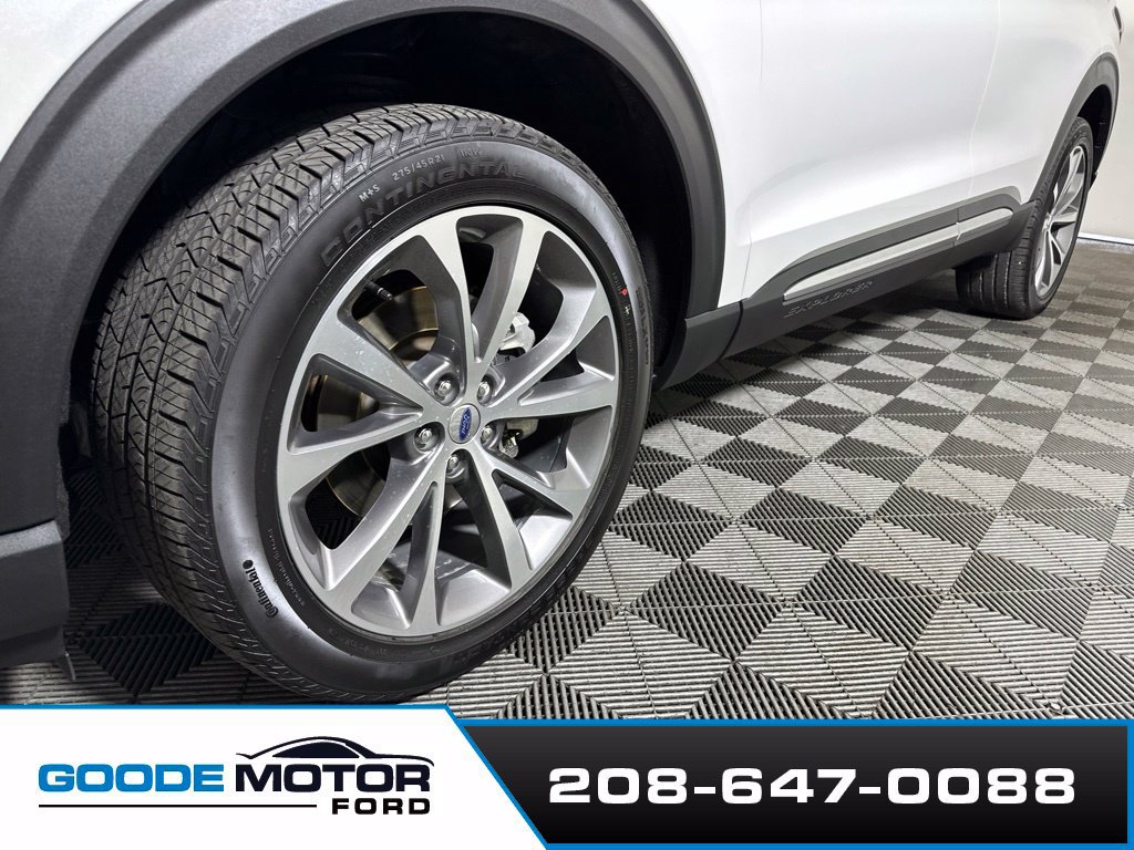 Used 2025 Ford Explorer Platinum w/ Ultimate Package AWD/4WD image 27