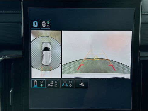 Used 2025 GMC Acadia Elevation image 23