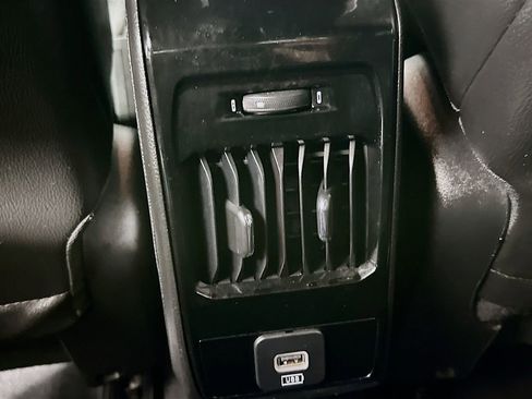 Certified 2024 Jeep Compass Limited image 35