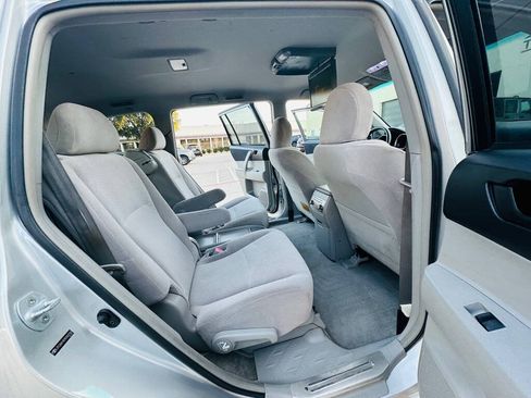 Used 2009 Toyota Highlander 2WD image 21