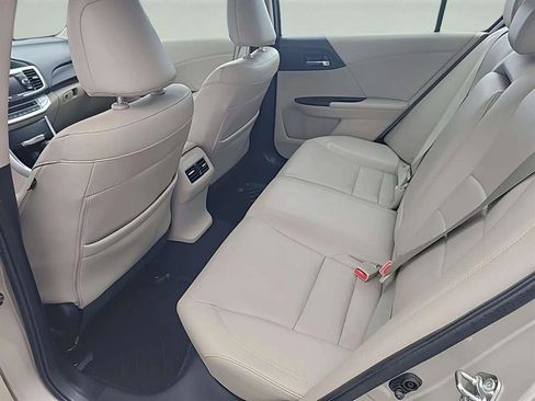 Used 2015 Honda Accord EX-L image 18