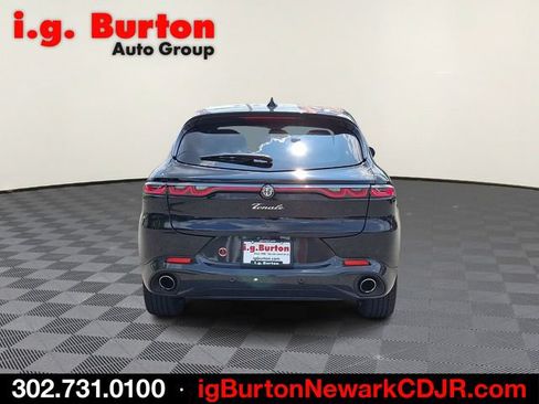 Used 2024 Alfa Romeo Tonale Veloce AWD/4WD image 5