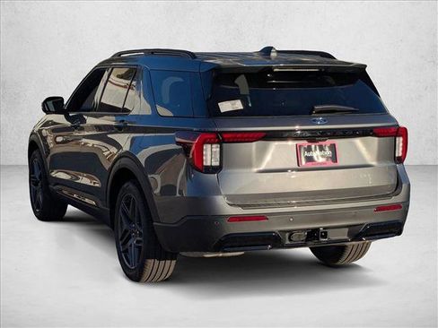 New 2026 Ford Explorer ST-Line w/ ST-Line Street Pack image 9