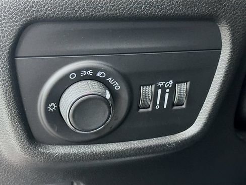 Certified 2023 Jeep Grand Cherokee Altitude AWD/4WD image 18