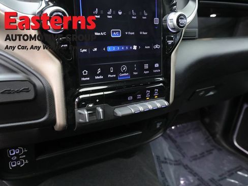 Used 2024 RAM 2500 Laramie AWD/4WD image 19