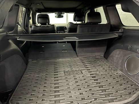 Used 2021 Jeep Grand Cherokee Trailhawk w/ Trailhawk Luxury Group image 8