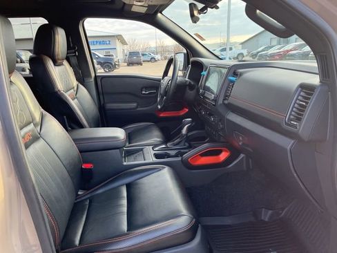 Used 2023 Nissan Frontier PRO-4X w/ Pro-4X Premium Package image 18