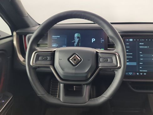Used 2024 Rivian R1S Adventure AWD/4WD image 28