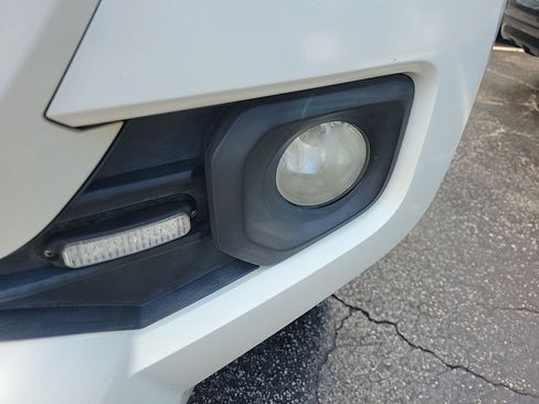 Used 2017 Toyota Tacoma SR5 image 7