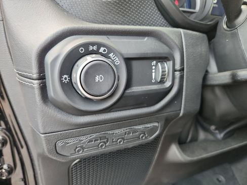 New 2024 Jeep Wrangler Unlimited Rubicon w/ Convenience Group image 31