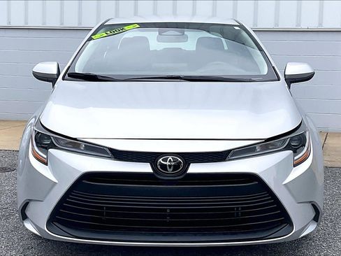 Used 2024 Toyota Corolla LE FWD image 3