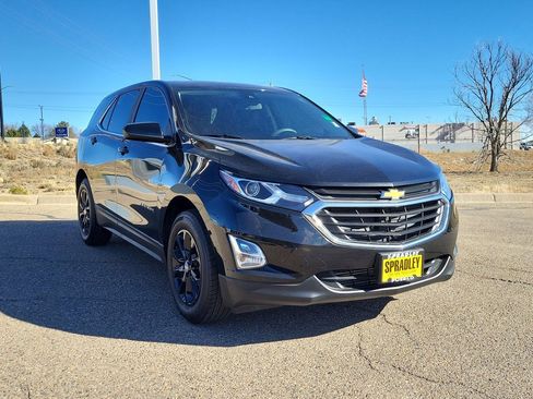 Used 2021 Chevrolet Equinox LT image 2