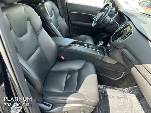 Used 2020 Volvo XC90 T6 Momentum AWD/4WD image 16