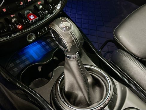 Used 2017 MINI Cooper Clubman ALL4 image 23