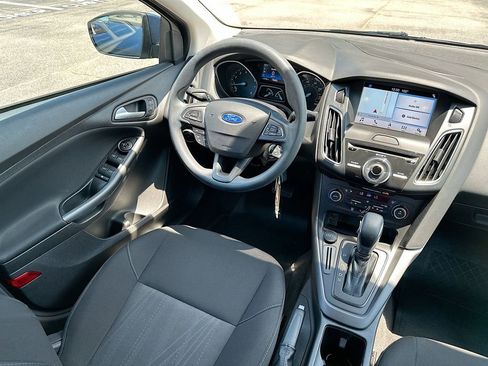 Used 2018 Ford Focus SEL FWD image 19