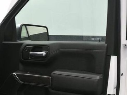 Used 2021 Chevrolet Silverado 1500 LTZ w/ LTZ Convenience Package II image 9