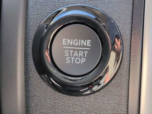 New 2025 Ford Expedition Active image 33