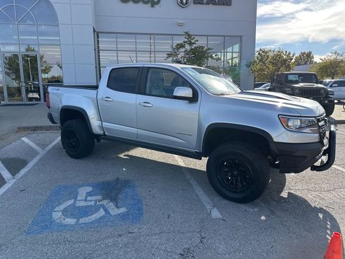 Used 2018 Chevrolet Colorado ZR2 image 39
