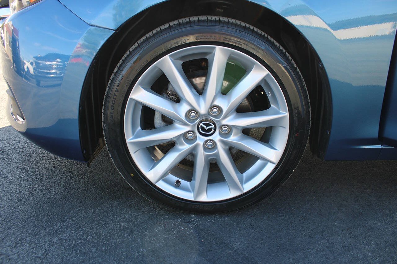 Used 2017 MAZDA MAZDA3 Touring FWD image 12
