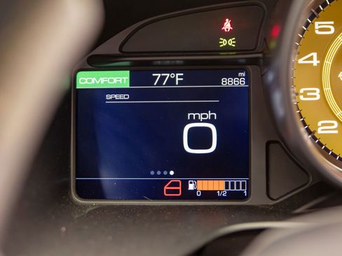Used 2019 Ferrari Portofino RWD image 35