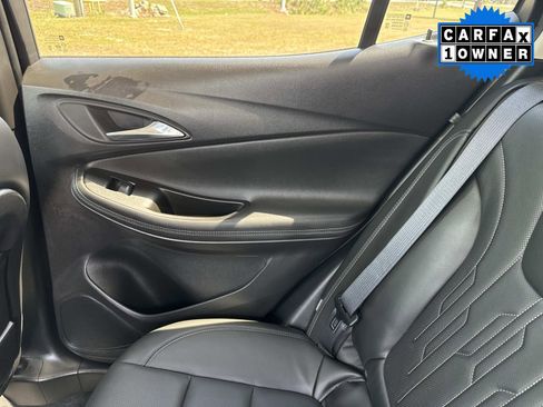 Used 2024 Buick Encore GX Avenir w/ Avenir Convenience Package FWD image 17