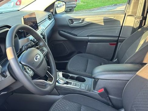 Used 2023 Ford Escape Active AWD/4WD image 24