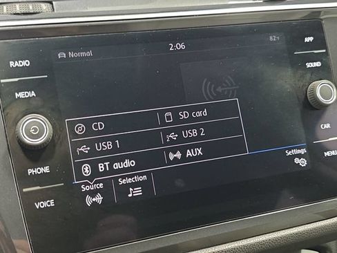 Used 2019 Volkswagen Tiguan SE AWD/4WD image 21