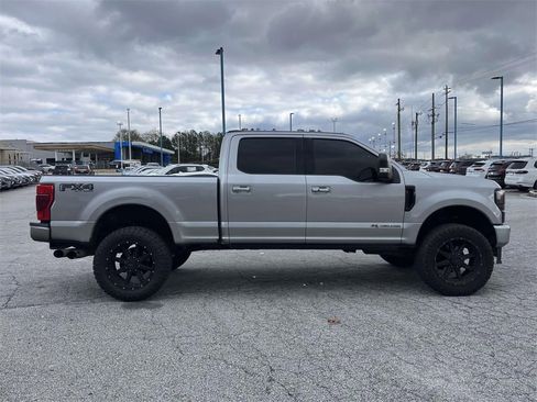 Used 2020 Ford F350 Lariat image 2