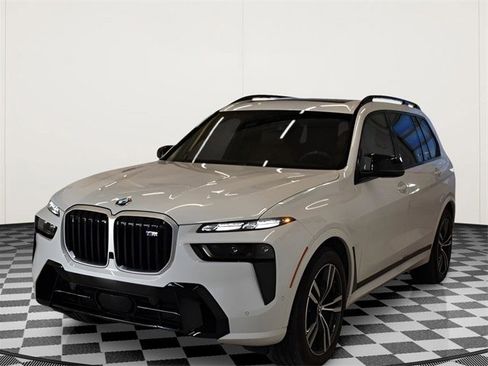 Used 2024 BMW X7 M60i w/ Executive Package image 9