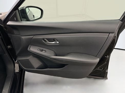 Used 2024 Nissan Sentra SV image 32