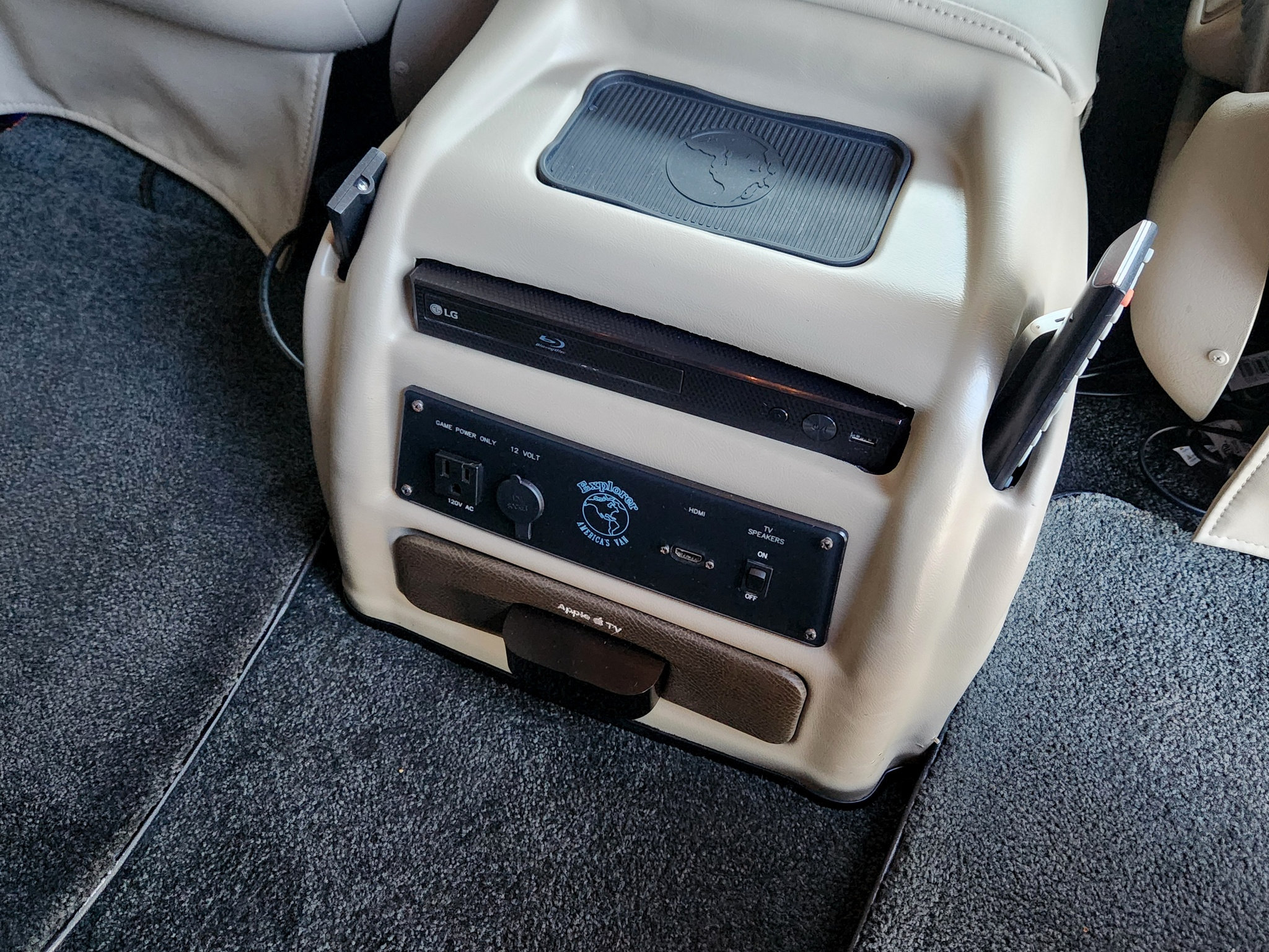 Used 2020 Chevrolet Express 2500 Extended w/ Enhanced Convenience Package RWD image 34