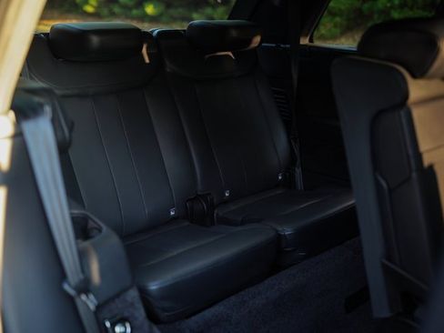 Used 2023 Land Rover Range Rover Long Wheelbase SE image 27