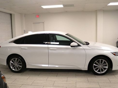 Used 2022 Honda Accord LX image 11