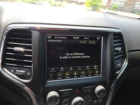 Used 2018 Jeep Grand Cherokee Altitude image 9