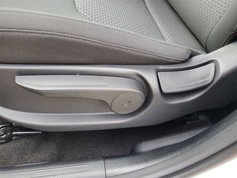 New 2026 Kia Sportage LX image 7