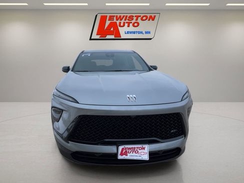 Certified 2025 Buick Enclave Sport Touring image 8