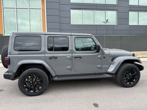 Used 2023 Jeep Wrangler Unlimited Sahara w/ Dual Top Group AWD/4WD image 2