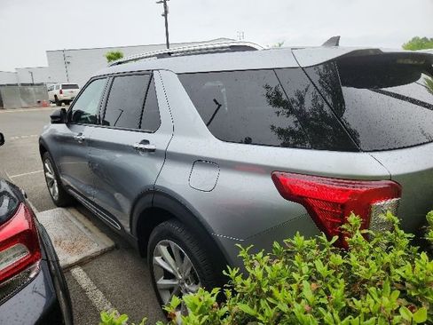 Used 2022 Ford Explorer Platinum w/ Equipment Group 601A AWD/4WD image 4