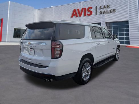 Used 2023 Chevrolet Suburban Premier image 6