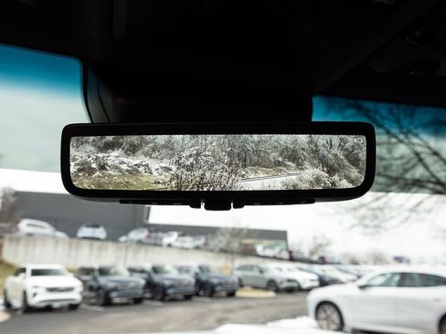 Used 2025 Toyota Land Cruiser w/ Premium Package image 38