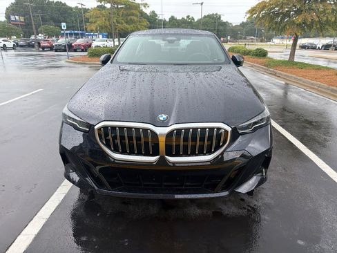 Used 2026 BMW 530i w/ M Sport Package RWD image 6