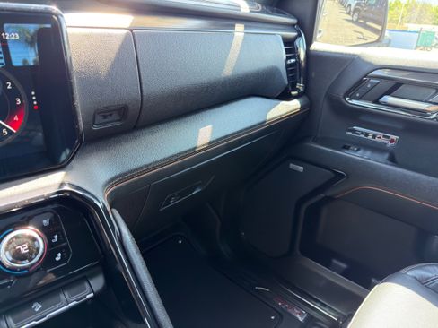 Used 2024 GMC Sierra 1500 AT4 w/ Technology Package image 41