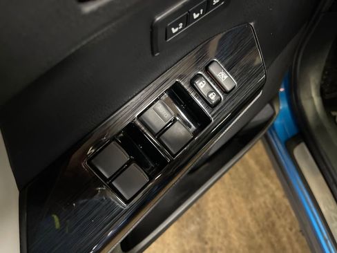 Certified 2018 Toyota RAV4 Limited image 11