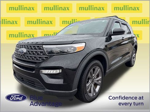 Certified 2022 Ford Explorer XLT w/ Equipment Group 202A image 11