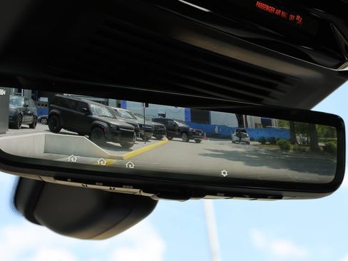 Used 2025 Land Rover Range Rover Autobiography AWD/4WD image 12